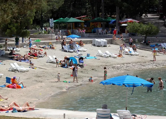 With A Parking Space Konukevi Mali Lošinj