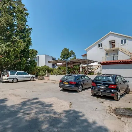 With A Parking Space Gasthof