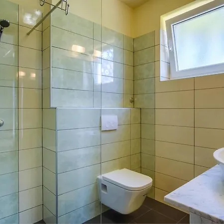 Pensjonat With A Parking Space Mali Lošinj