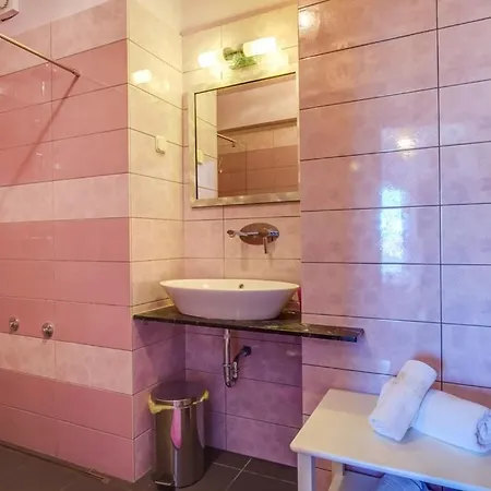 With A Parking Space Pensjonat