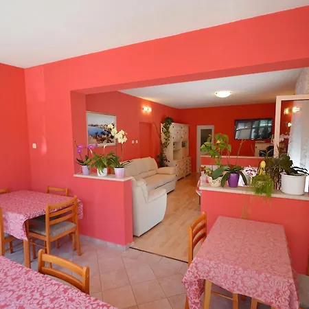 With A Parking Space Pensjonat